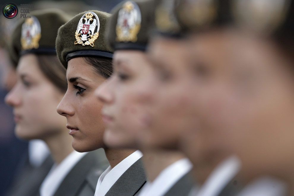 Žene u vojsci, ljepota i opasnost.